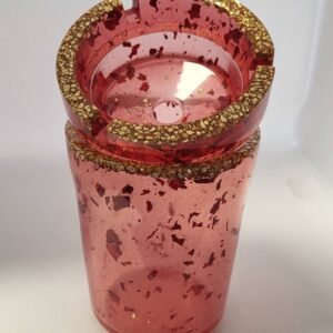 Cendrier avec réservoir